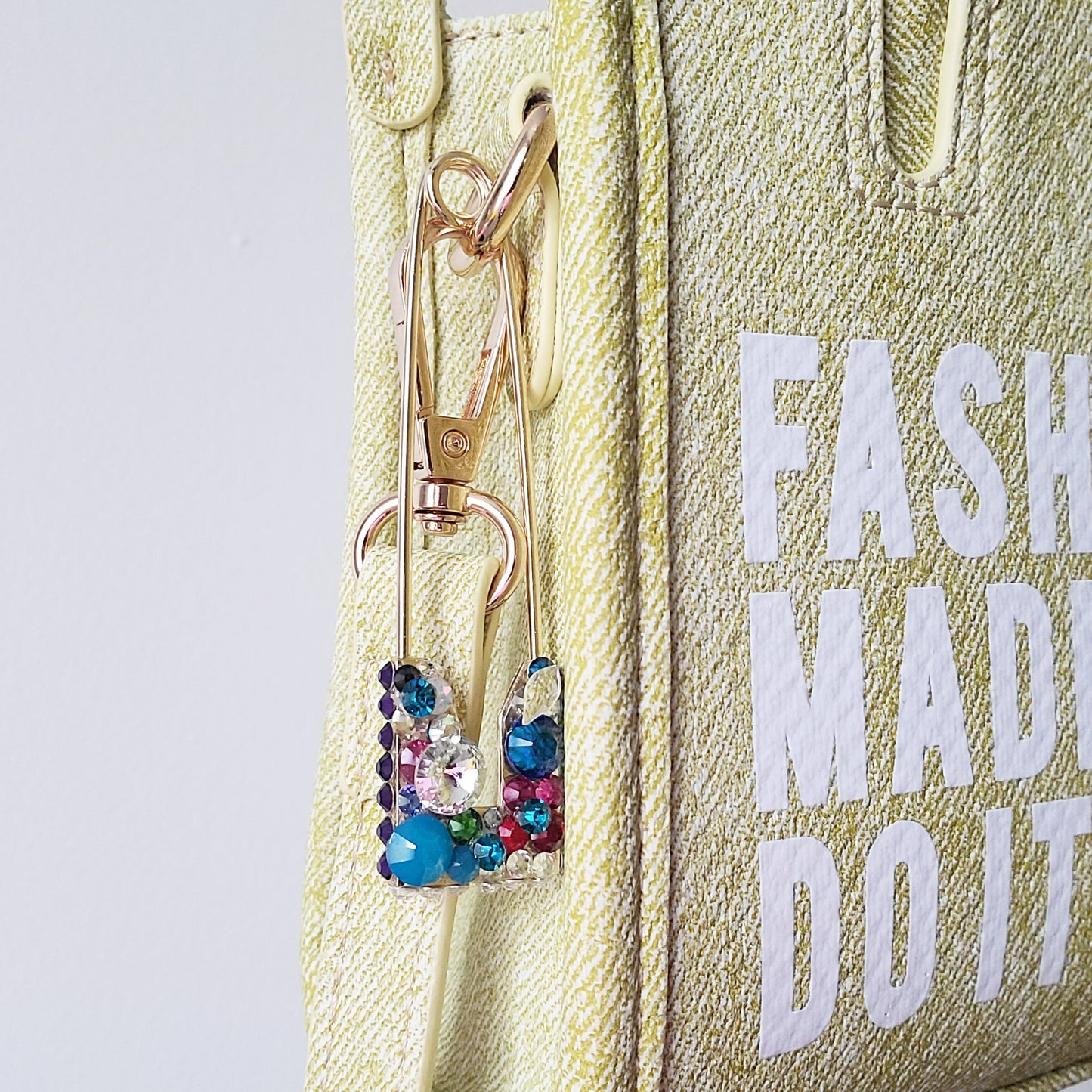 Kristi Styling Pin | Confetti